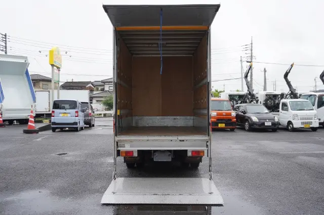 トヨタ ダイナ TPG-XZU605(2WD)の写真18