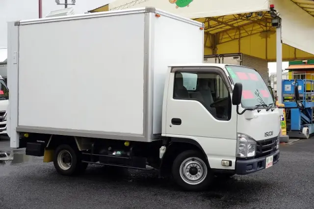いすゞ エルフ TRG-NHR85AN(2WD)の写真6