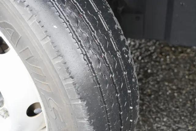 いすゞ エルフ TRG-NHR85AN(2WD)の写真10