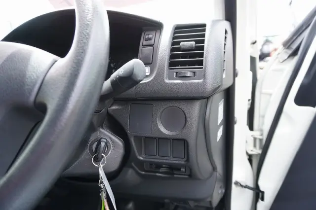 トヨタ ハイエースバン CBF-TRH200K(2WD)の写真35