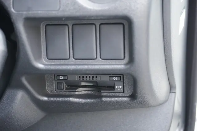 トヨタ ハイエースバン CBF-TRH200K(2WD)の写真36