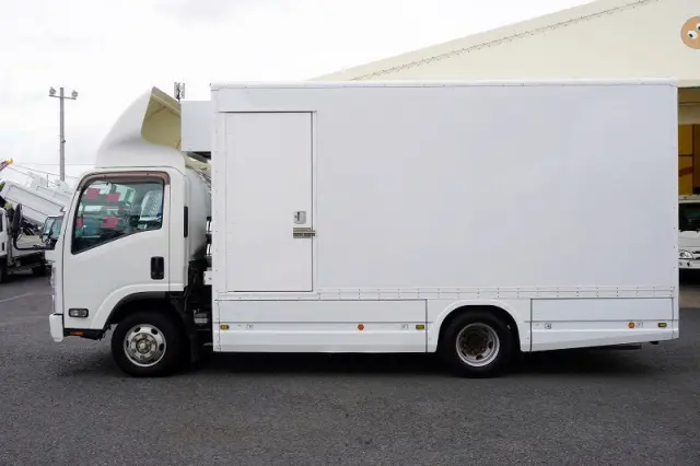 いすゞ エルフ TPG-NPS85AN(4WD)の写真3