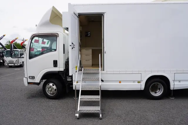いすゞ エルフ TPG-NPS85AN(4WD)の写真19