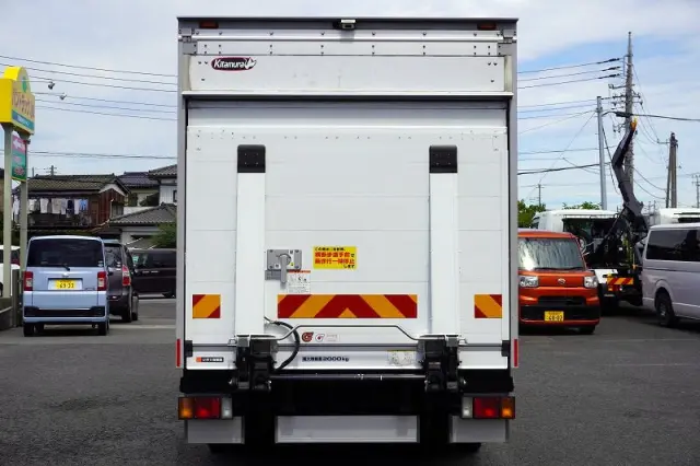 いすゞ エルフ 2SG-NPR88AN(2WD)の写真4