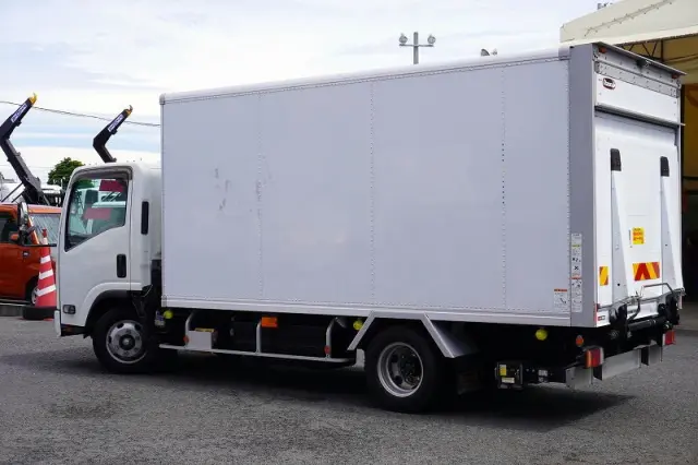 いすゞ エルフ 2SG-NPR88AN(2WD)の写真7