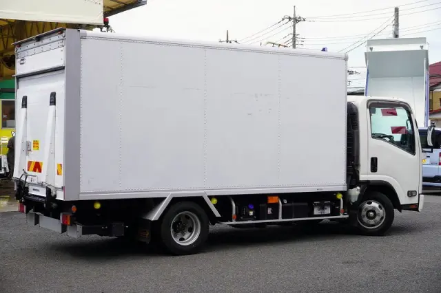 いすゞ エルフ 2SG-NPR88AN(2WD)の写真8