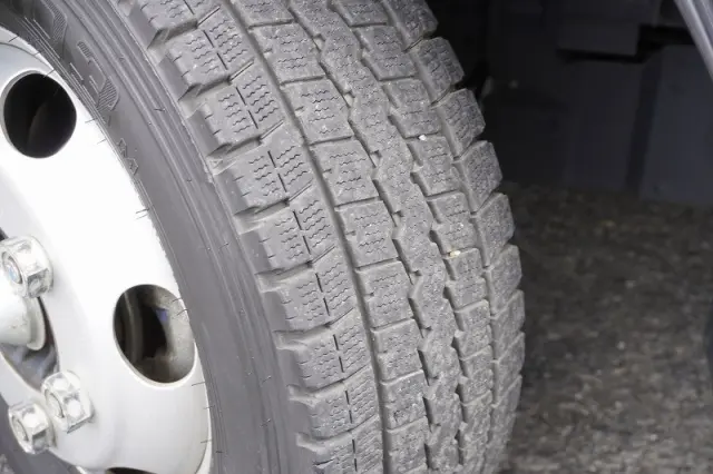 いすゞ エルフ 2SG-NPR88AN(2WD)の写真10