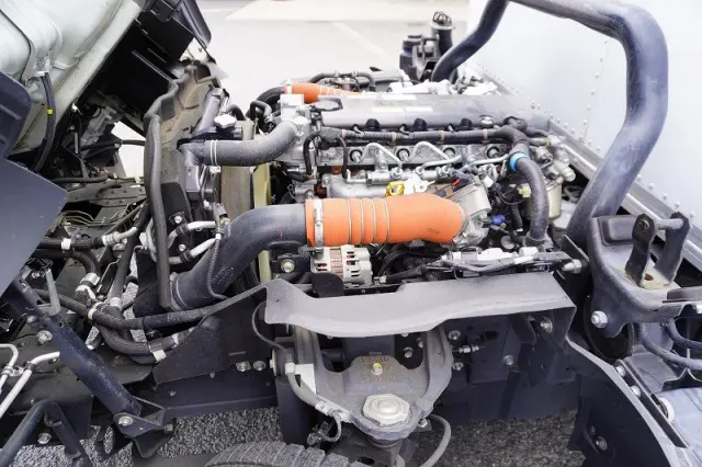 いすゞ エルフ 2SG-NPR88AN(2WD)の写真15