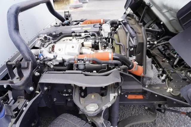 いすゞ エルフ 2SG-NPR88AN(2WD)の写真16