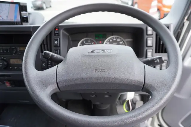 いすゞ エルフ 2SG-NPR88AN(2WD)の写真33