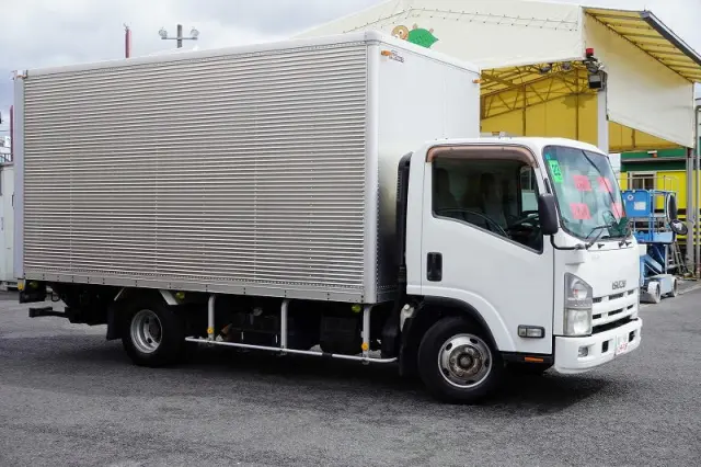 いすゞ エルフ BKG-NPR85AN(2WD)の写真6