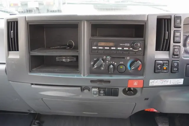 いすゞ エルフ BKG-NPR85AN(2WD)の写真35