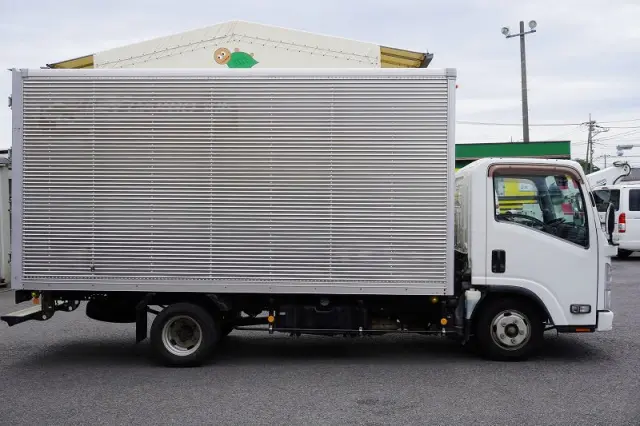 いすゞ エルフ TKG-NLR85AN(2WD)の写真5