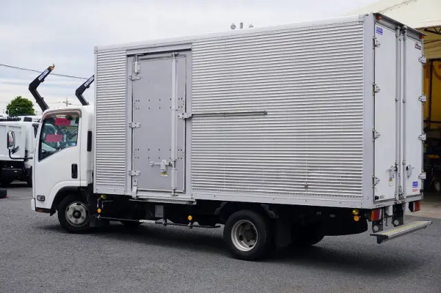 いすゞ エルフ TKG-NLR85AN(2WD)の写真7