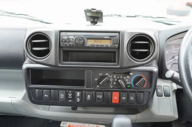 日野 デュトロ 2RG-XZU655M(2WD)の写真30