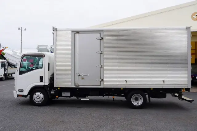 いすゞ エルフ 2RG-NPR88AN(2WD)の写真3