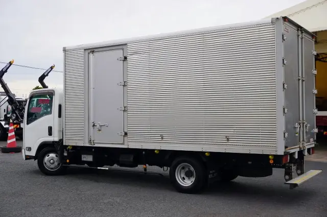 いすゞ エルフ 2RG-NPR88AN(2WD)の写真7