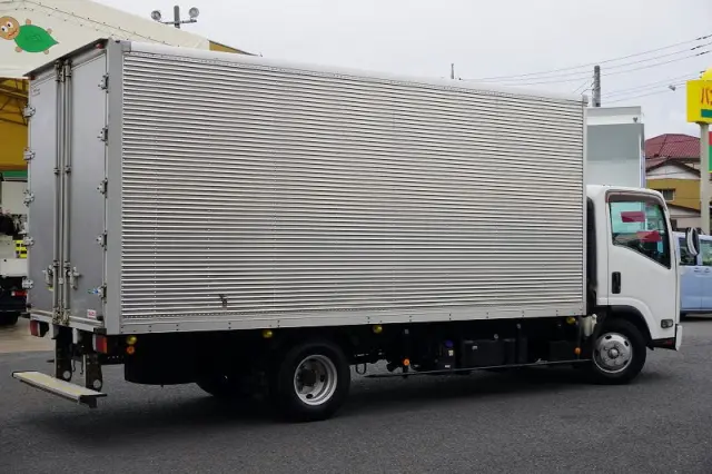 いすゞ エルフ 2RG-NPR88AN(2WD)の写真8