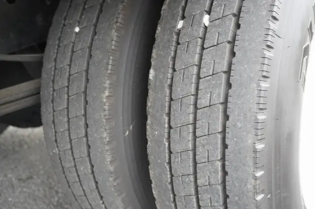 いすゞ エルフ 2RG-NPR88AN(2WD)の写真10