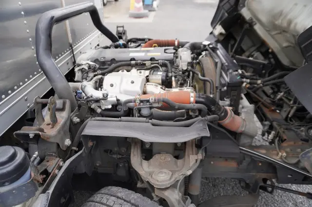 いすゞ エルフ 2RG-NPR88AN(2WD)の写真16