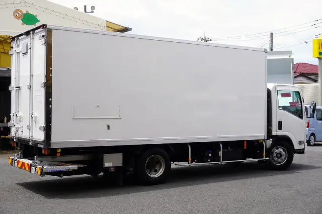 いすゞ エルフ 2RG-NPR88YN(2WD)の写真8