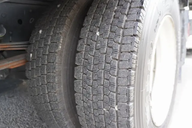 いすゞ エルフ 2RG-NPR88YN(2WD)の写真11