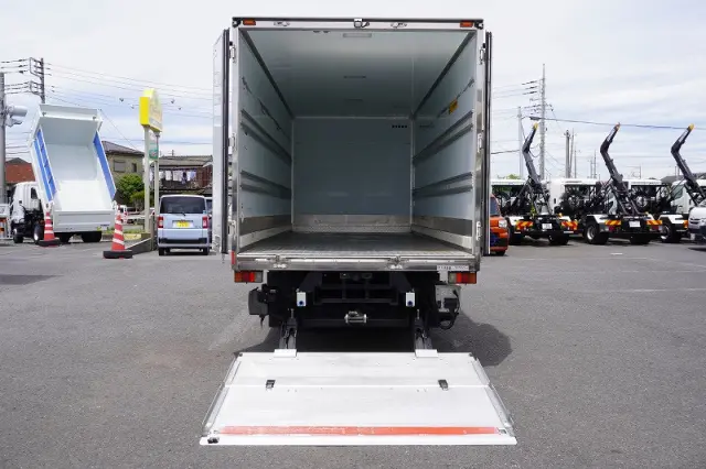 いすゞ エルフ 2RG-NPR88YN(2WD)の写真20