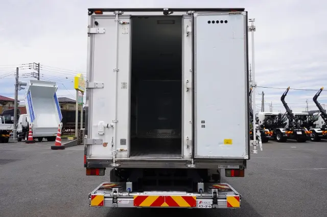 いすゞ エルフ 2RG-NPR88YN(2WD)の写真33