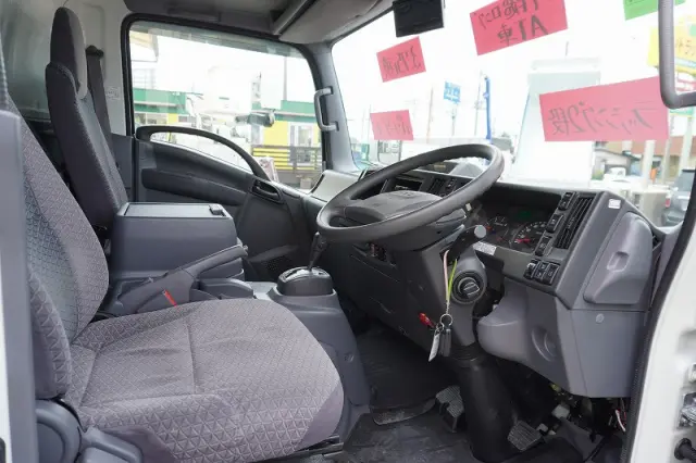 いすゞ エルフ 2RG-NPR88YN(2WD)の写真46