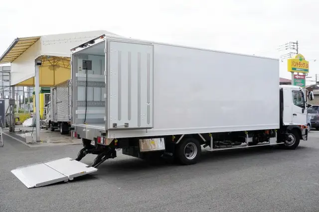 日野 レンジャー 2KG-FD2ABG(2WD)の写真9