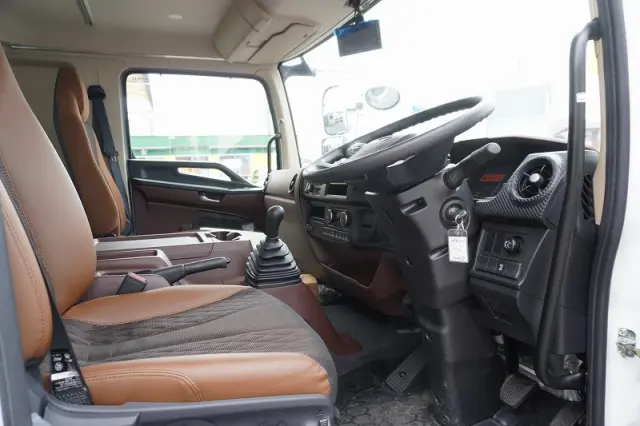 日野 レンジャー 2KG-FD2ABG(2WD)の写真46