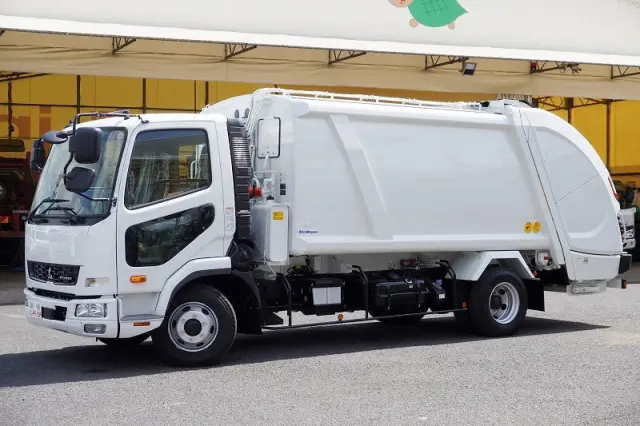 三菱 ファイター 2KG-FK72F(2WD)の写真1