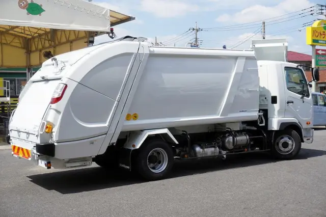 三菱 ファイター 2KG-FK72F(2WD)の写真8
