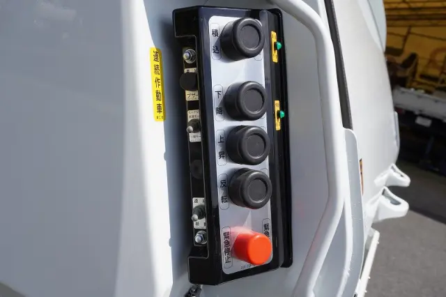 三菱 ファイター 2KG-FK72F(2WD)の写真21
