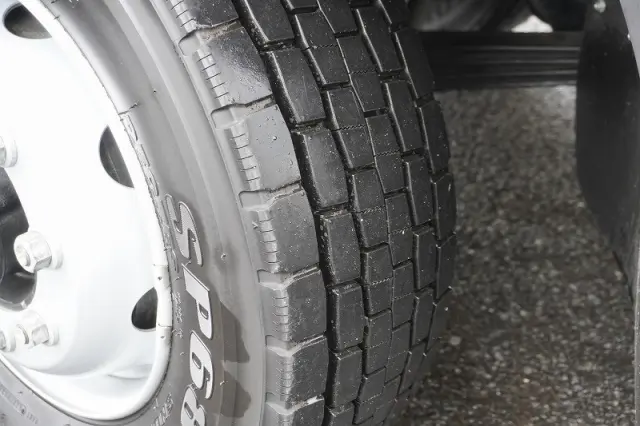 三菱 ファイター 2KG-FK62FZ(2WD)の写真9