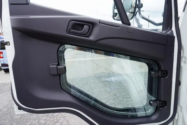 三菱 ファイター 2KG-FK62FZ(2WD)の写真44