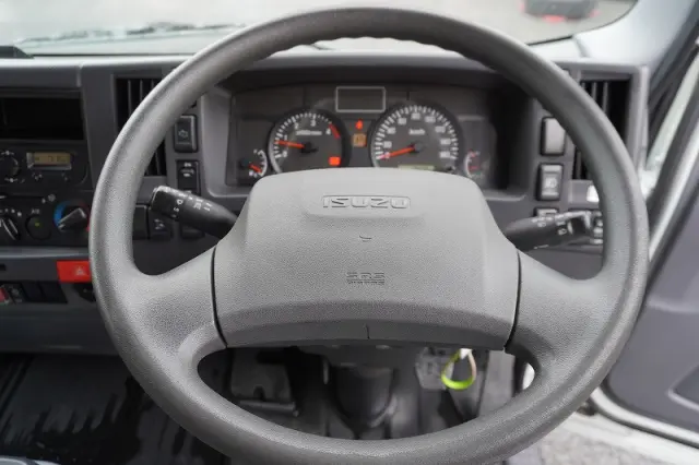 いすゞ エルフ TPG-NPR85AN(2WD)の写真25