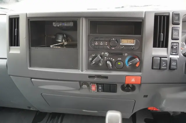 いすゞ エルフ TPG-NPR85AN(2WD)の写真27