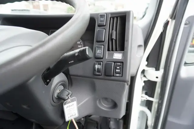 いすゞ エルフ TPG-NPR85AN(2WD)の写真30