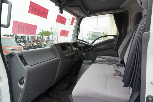 いすゞ エルフ TPG-NPR85AN(2WD)の写真34