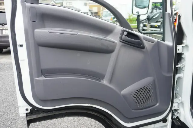 いすゞ エルフ TPG-NPR85AN(2WD)の写真36
