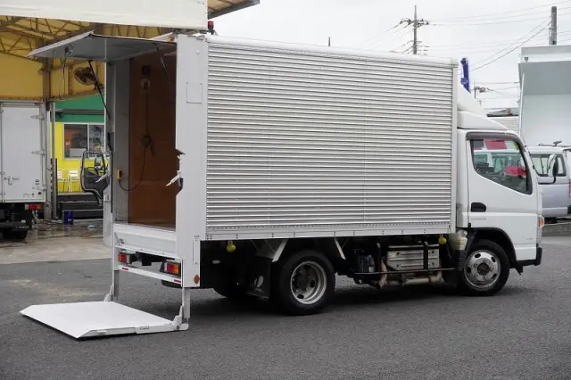 三菱 キャンター TPG-FDA50(4WD)の写真9