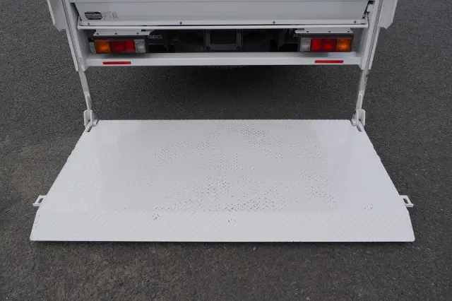 三菱 キャンター TPG-FDA50(4WD)の写真25