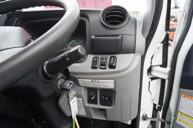 三菱 キャンター TPG-FDA50(4WD)の写真39