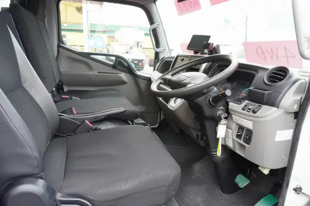 三菱 キャンター TPG-FDA50(4WD)の写真42