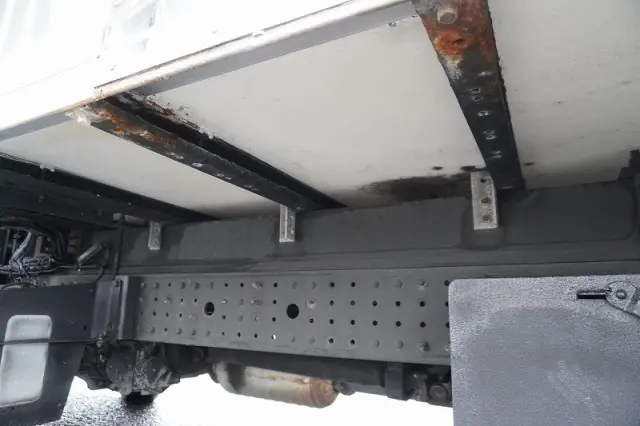 三菱 キャンター TPG-FEA50(2WD)の写真12
