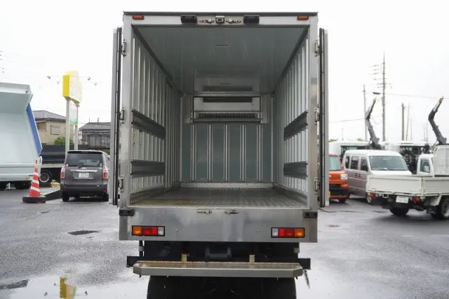 三菱 キャンター TPG-FEA50(2WD)の写真21