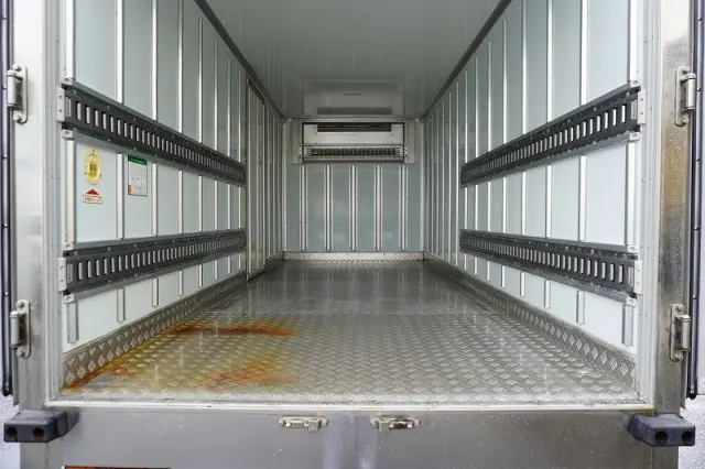 三菱 キャンター TPG-FEA50(2WD)の写真22
