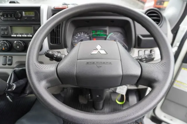 三菱 キャンター TPG-FEA50(2WD)の写真32