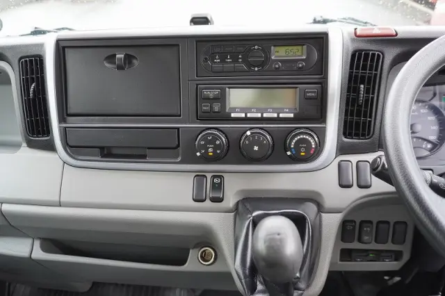 三菱 キャンター TPG-FEA50(2WD)の写真34